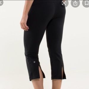Lululemon cropped yoga pants LIKE NEW
